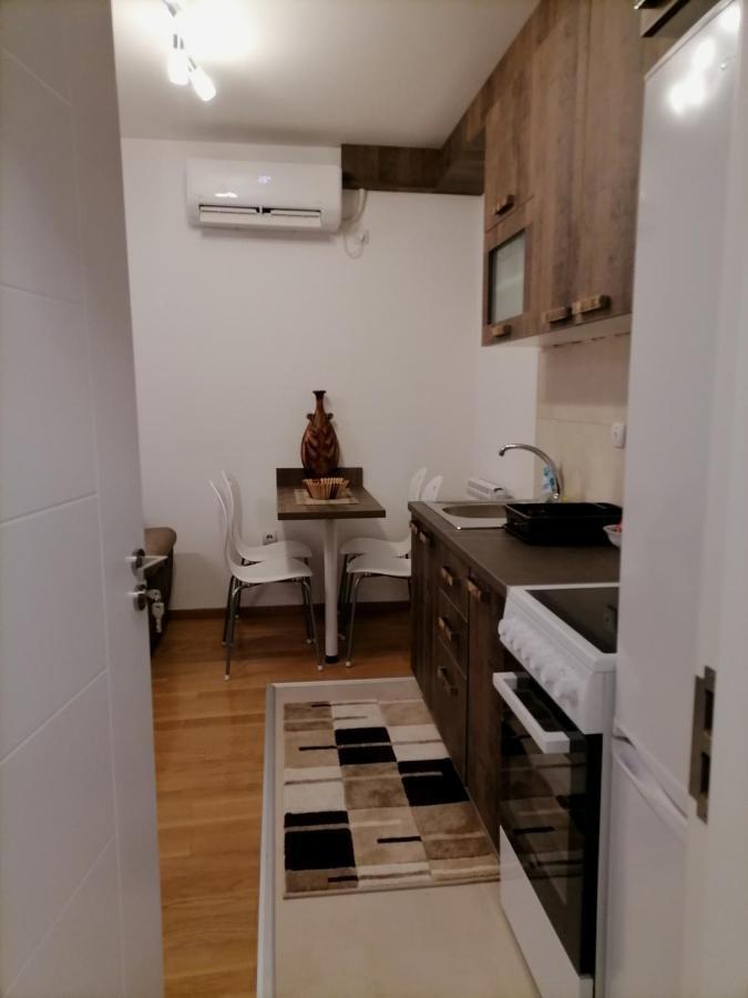 Apartman Ana Ni Exterior foto